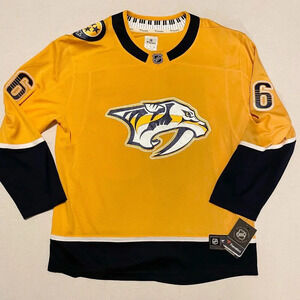 P K  Subban Nashville Predators Fanatics Jersey Mens Size XL Stains
